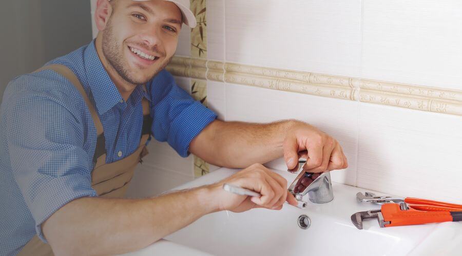 Handle or spout repair in Hensley, AR